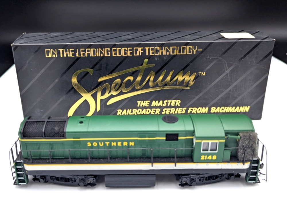 Bachmann Spectrum HO FM H16-44 Southern #2148 Baby Trainmaster Diesel Loco 81218